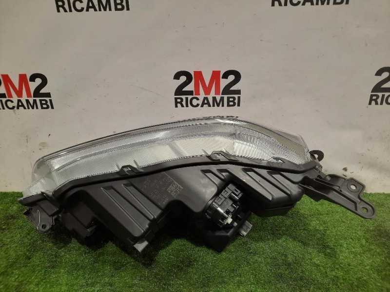 Fanale POST SX 8E9 945 095 E 8E9945095E Audi A4 8ED Avant 2005