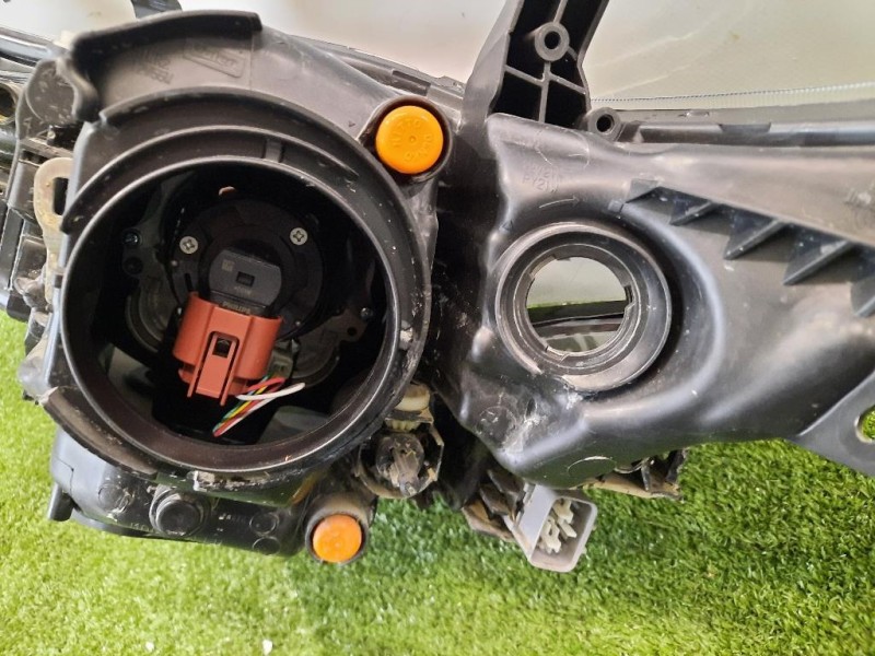 Fanale POST SX 8K0945095 Audi A4 8K2 2012