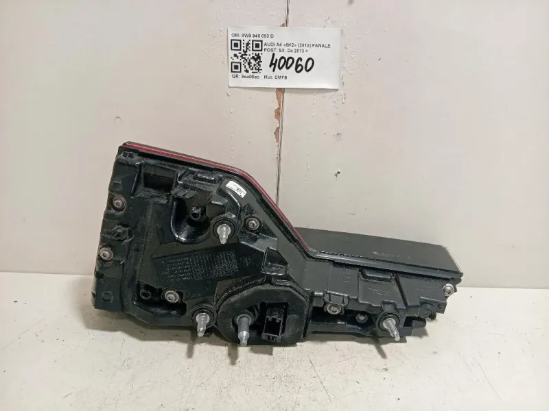 Fanale POST SX 8W9 945 093 D Audi A4 8K2 2012