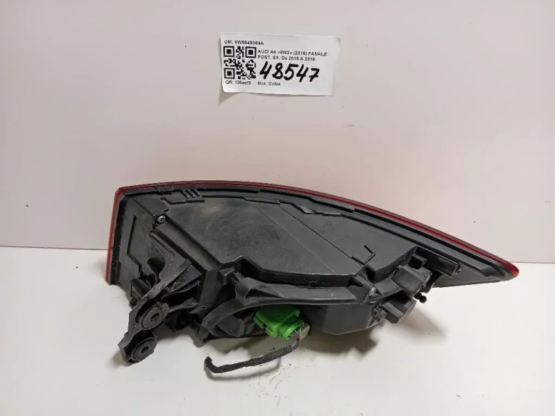 Fanale POST SX 8W5945069A Audi A4 8W2 2015