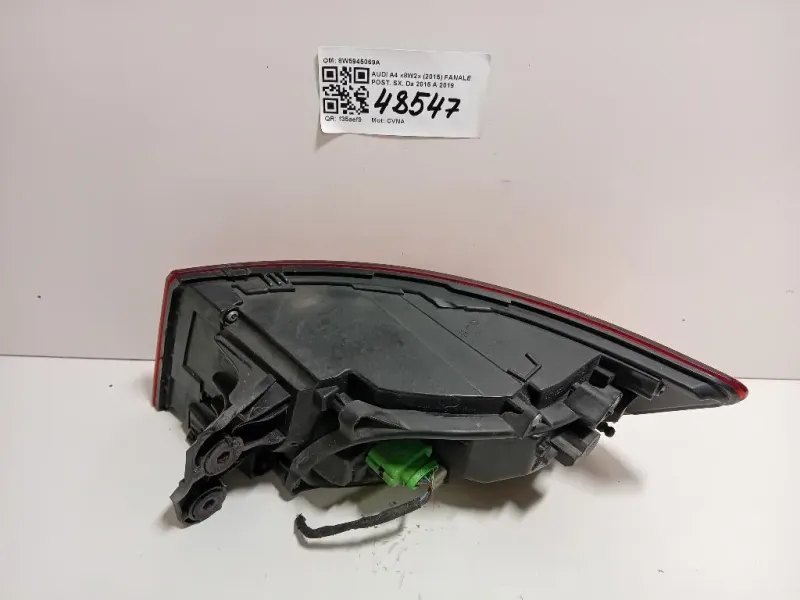 Fanale POST SX 8W5945069A Audi A4 8W2 2015