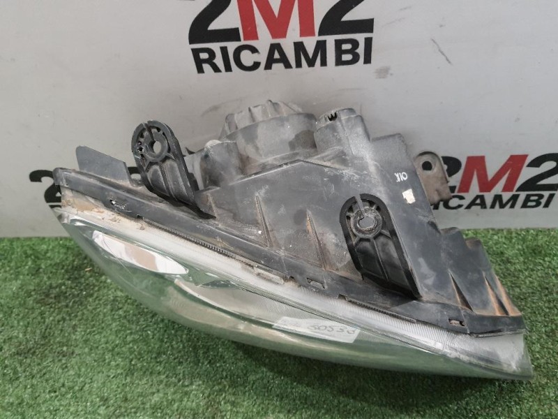 Proiettore ANT DX 0K2FA51020 Kia Carens II 2002