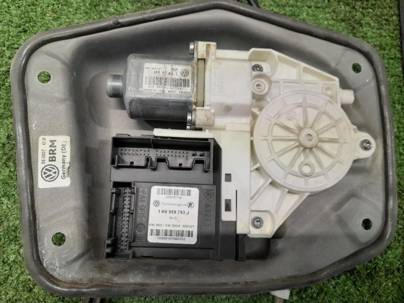 Alzacristallo Porta ANT SX 9816402580 Peugeot 208 I 2012