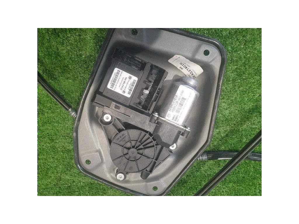 Alzacristallo Porta ANT SX 1K4837461B Volkswagen GOLF V 2004