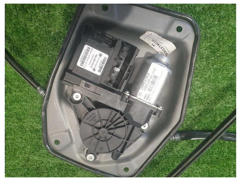 Alzacristallo Porta ANT SX 1K4837461B Volkswagen GOLF V 2004