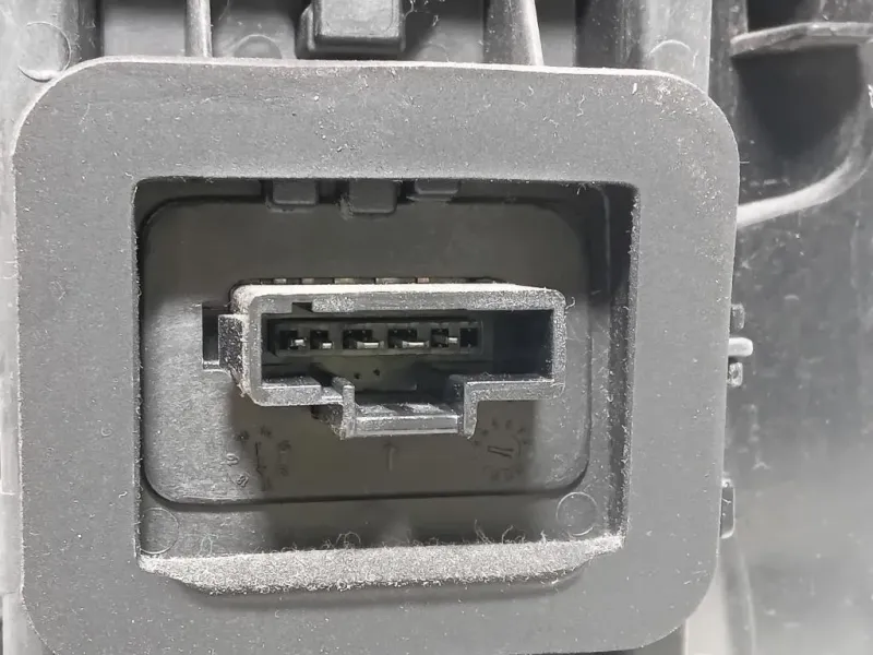 Fanale POST SX 265551679R Dacia Duster I 2014