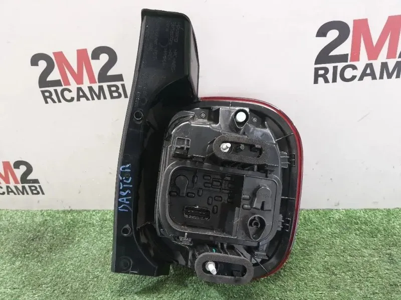 Fanale POST SX 265558217R Dacia Duster II 2018