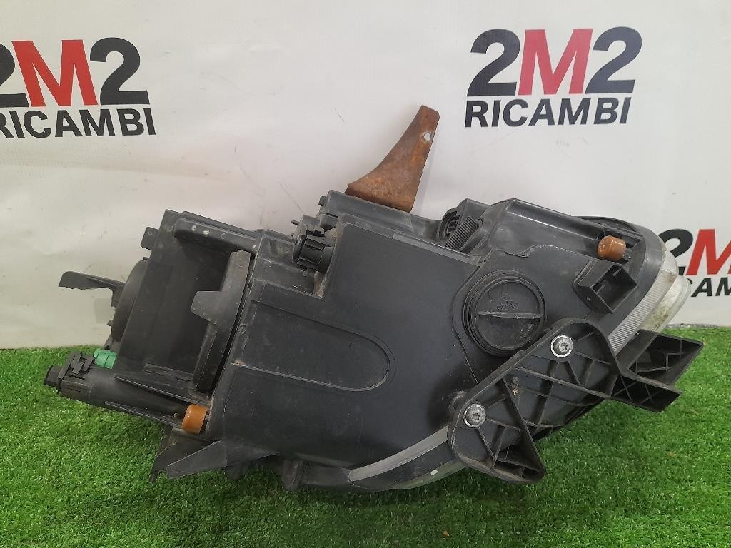 Fanale POST SX 26555821R Dacia Duster II 2018