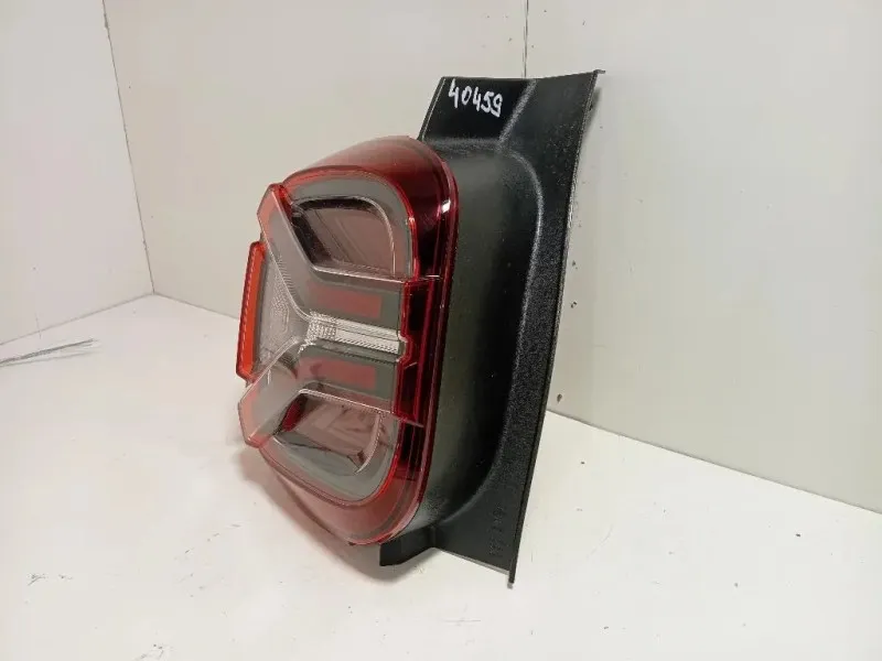 Fanale POST SX 265558514R Dacia Duster II 2021