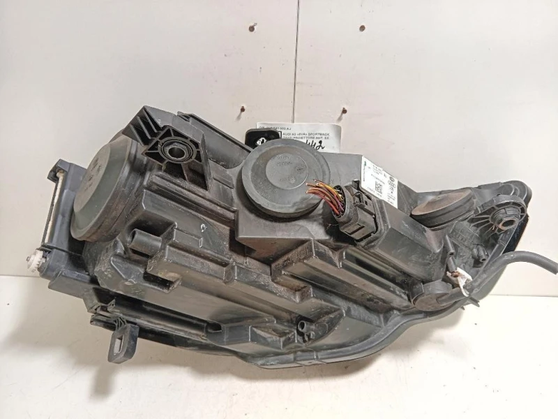 Proiettore ANT SX 8V0 941 003 AJ Audi A3 8VA Sportback 2012