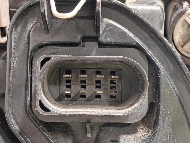 Proiettore ANT SX 8D 0941 003 AK Audi A4 8D5 Avant 1995