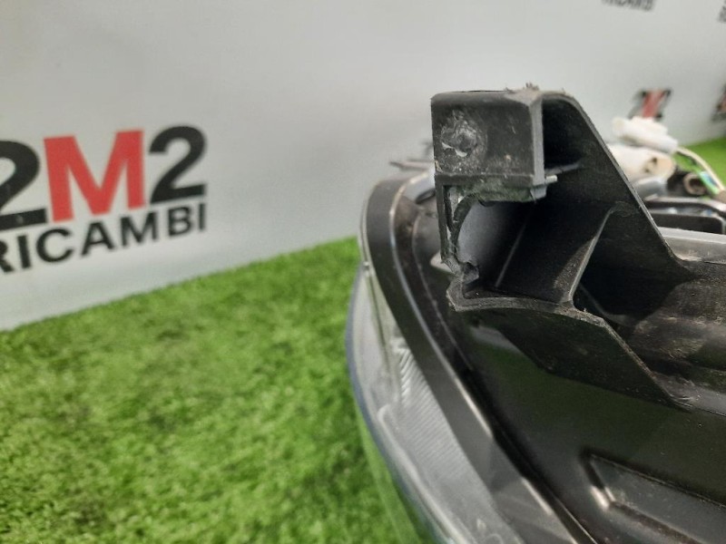 Proiettore ANT DX 260105FA0A 100-18730 Nissan Micra V 2016