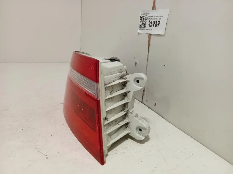 Fanale POST SX GX73-13405 A Jaguar XE 2015