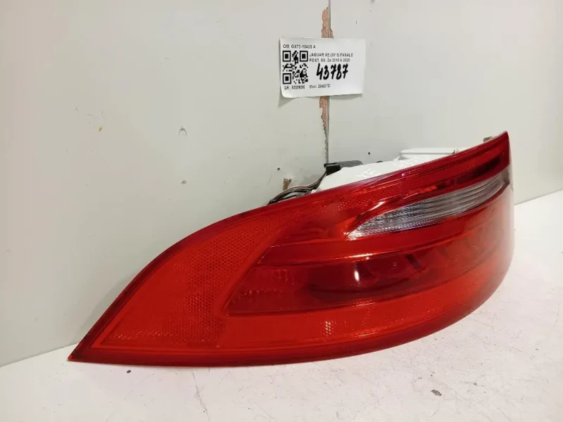 Fanale POST SX GX73-13405 A Jaguar XE 2015