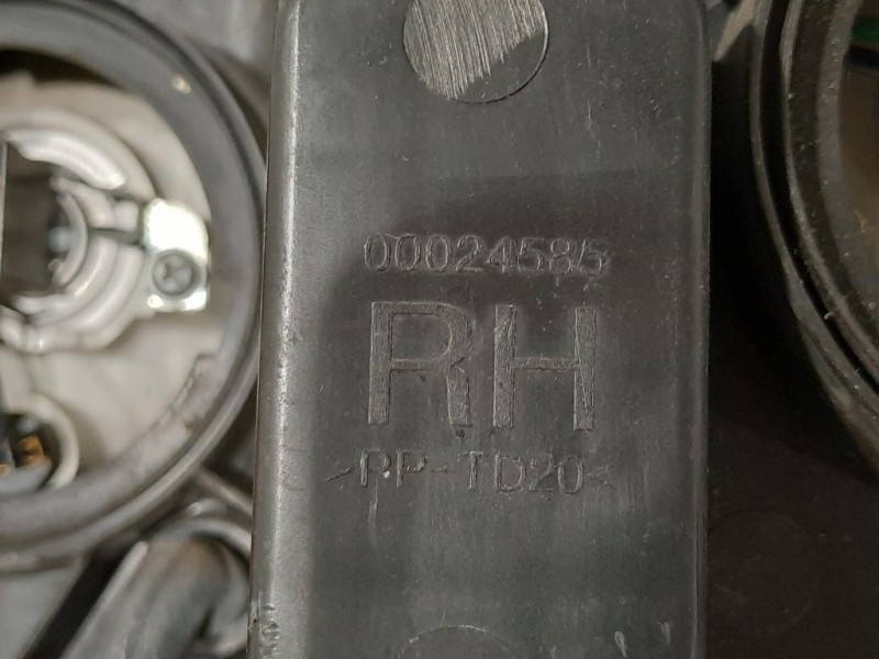 Proiettore ANT DX 00024585 Opel Antara A 2011