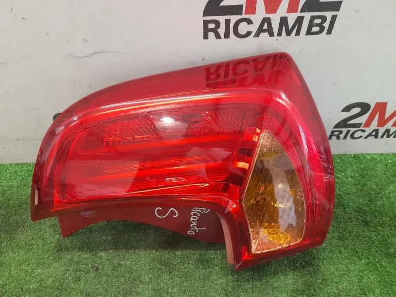 Fanale POST SX 924011Y010 Kia Picanto III 2011