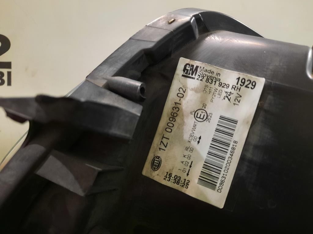 Proiettore ANT DX 22831929 Opel Insignia A 2009