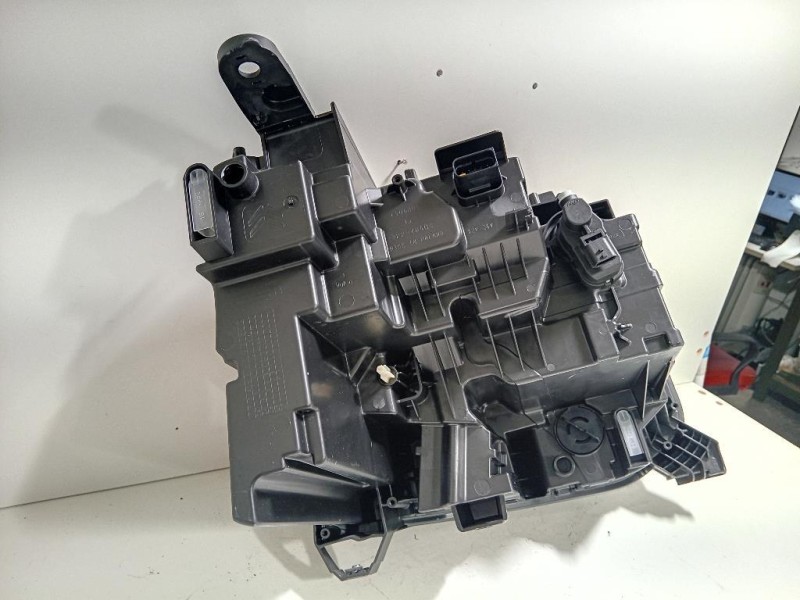 Proiettore ANT SX 9851349180 Citroen C3 III 2020