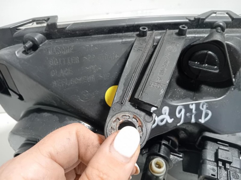 Proiettore ANT SX 1305237283 Dacia Duster I 2014