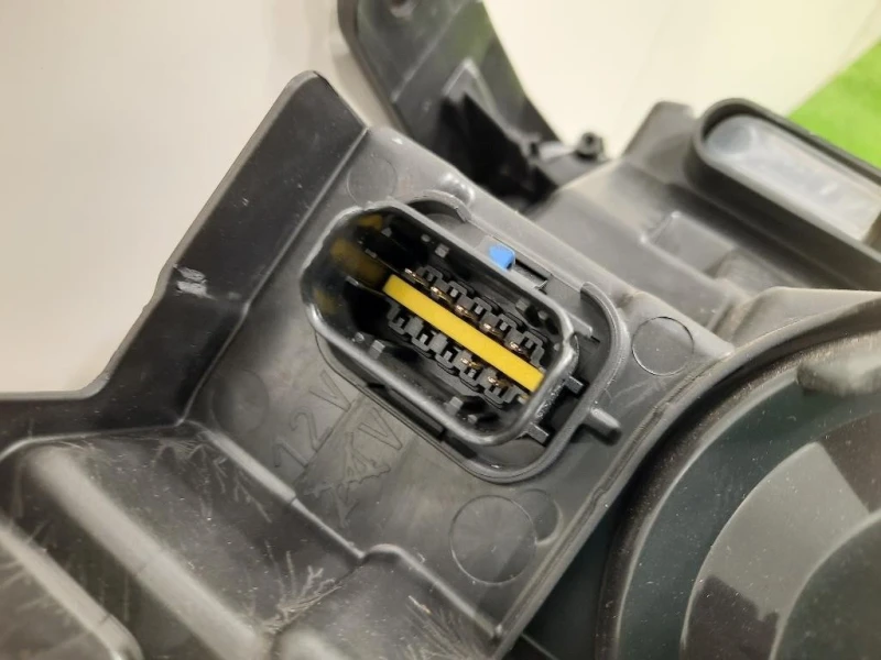 Proiettore ANT SX 260602465R Dacia Duster II 2018