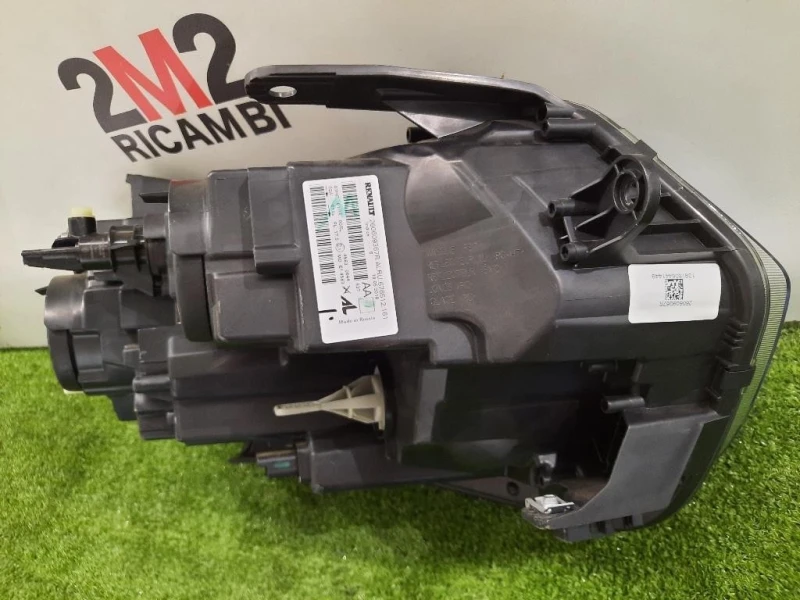 Proiettore ANT SX 2 ATTACCHI ROTTI 260609367R Dacia Duster II 2018