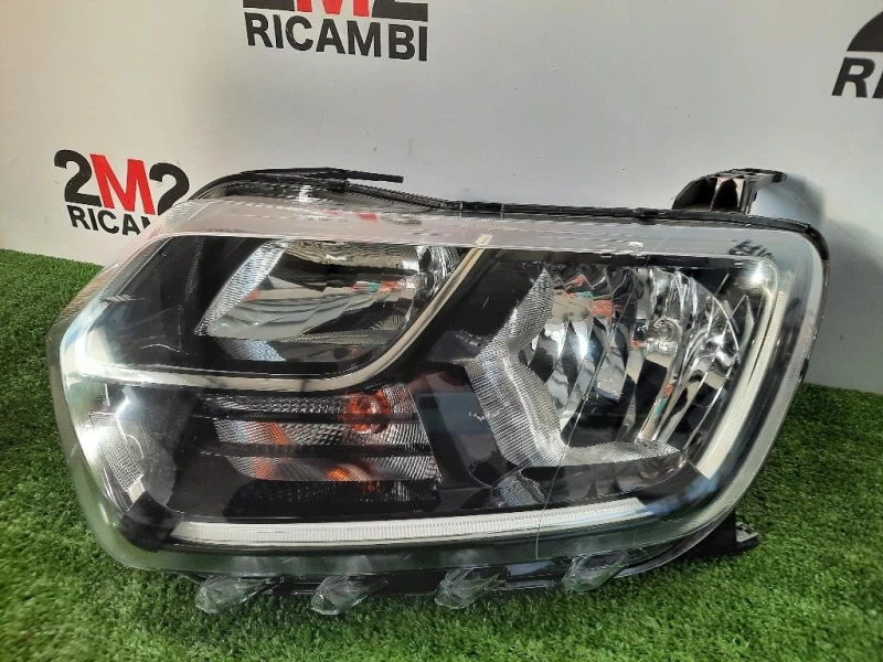 Proiettore ANT SX 260609367R Dacia Duster II 2018