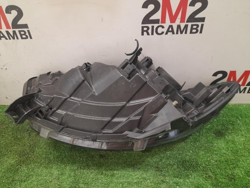 Proiettore ANT DX 260102734R Renault Captur I 2013