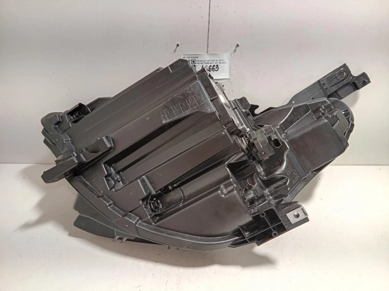 Proiettore ANT DX 260104900R Renault Captur I 2017