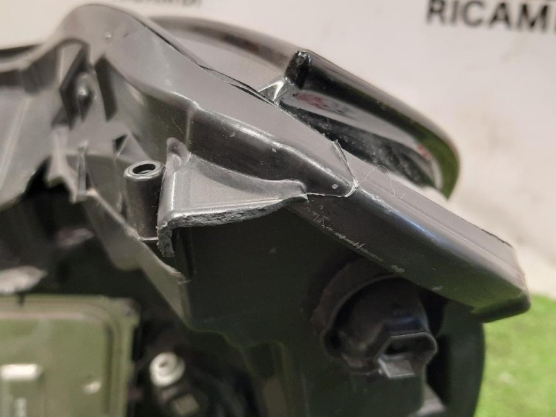 Proiettore ANT DX 260104525R Renault Captur II 2019