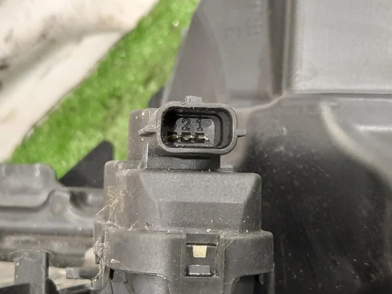 Proiettore ANT DX 260104525R Renault Captur II 2019