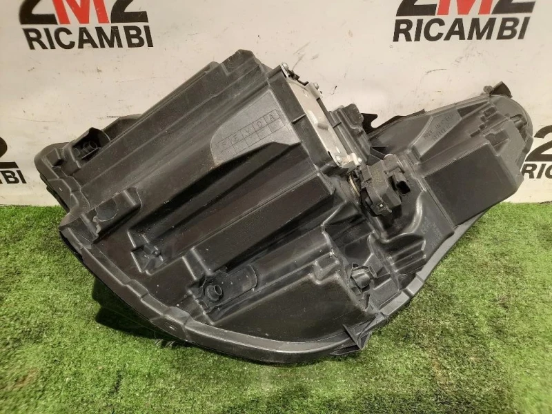 Proiettore ANT DX 260104525R Renault Captur II 2019