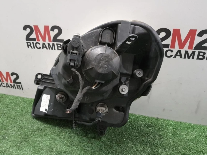 Proiettore ANT DX 260103316R Renault Kangoo III 2008