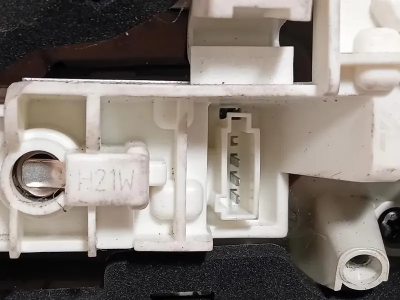 Fanale POST SX 13358077 Opel Astra J 2012