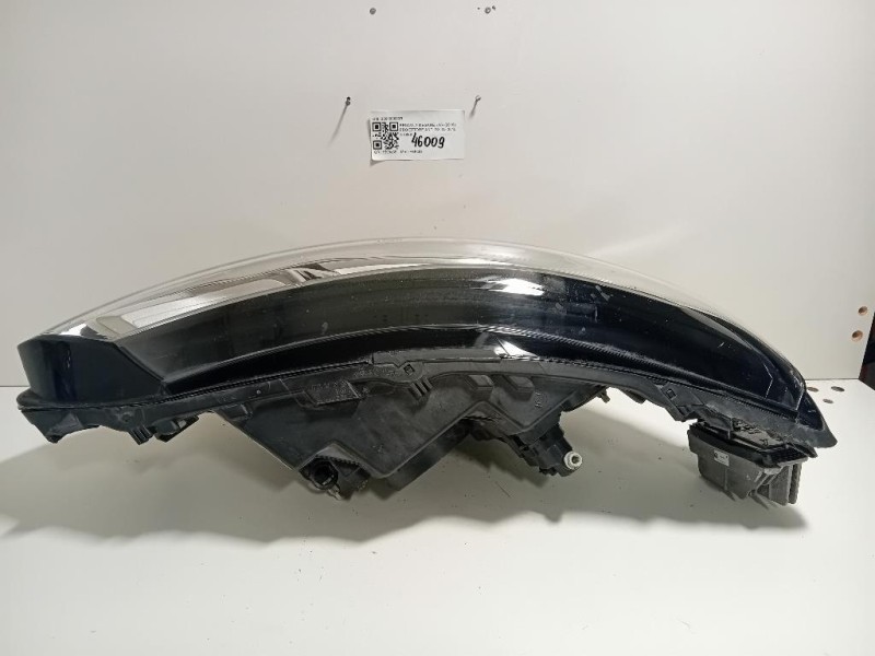 Proiettore ANT DX 260100663R DIFETTI IN FOTO Renault Mégane IV 2016