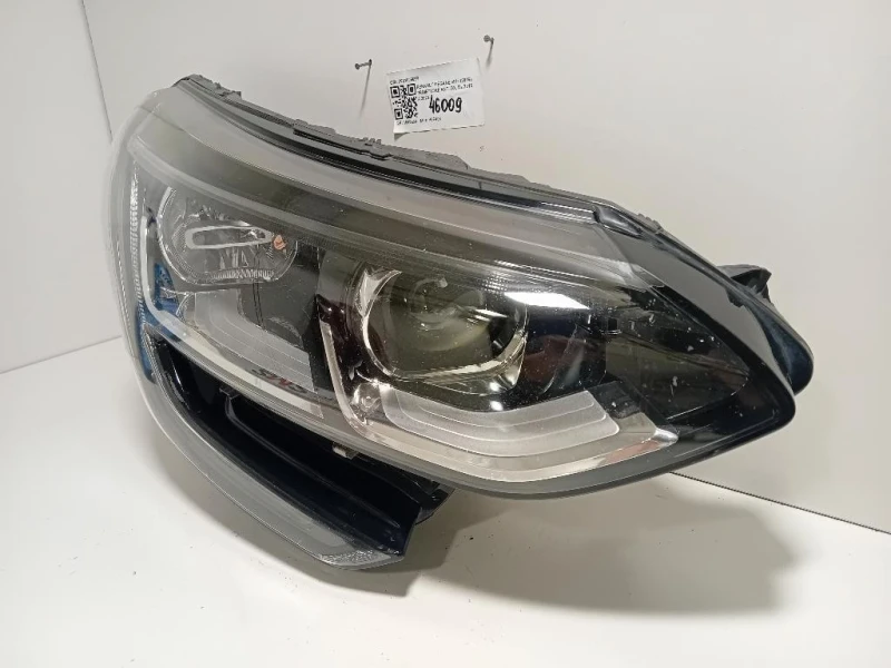 Proiettore ANT DX 260100663R DIFETTI IN FOTO Renault Mégane IV 2016