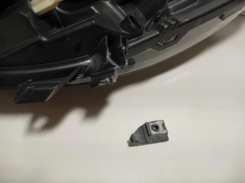 Proiettore ANT DX 260106928R Renault Scénic III X-mod 2012