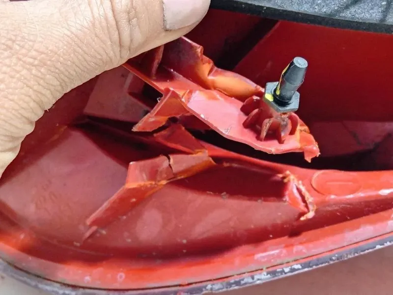 Fanale POST SX 42435941 Opel Mokka 2013