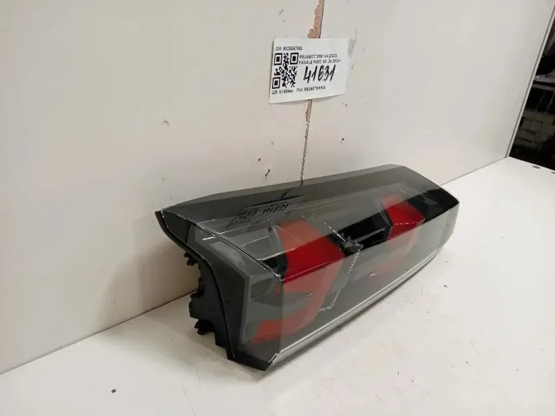 Fanale POST SX 9825957580 Peugeot 2008 II 2020