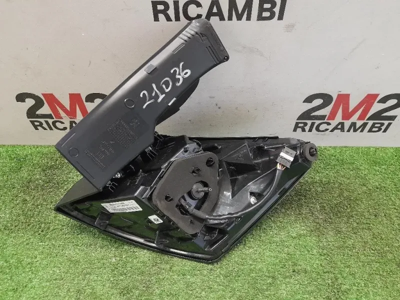 Fanale POST SX 9836231280 82140101 Peugeot 3008 II 2016