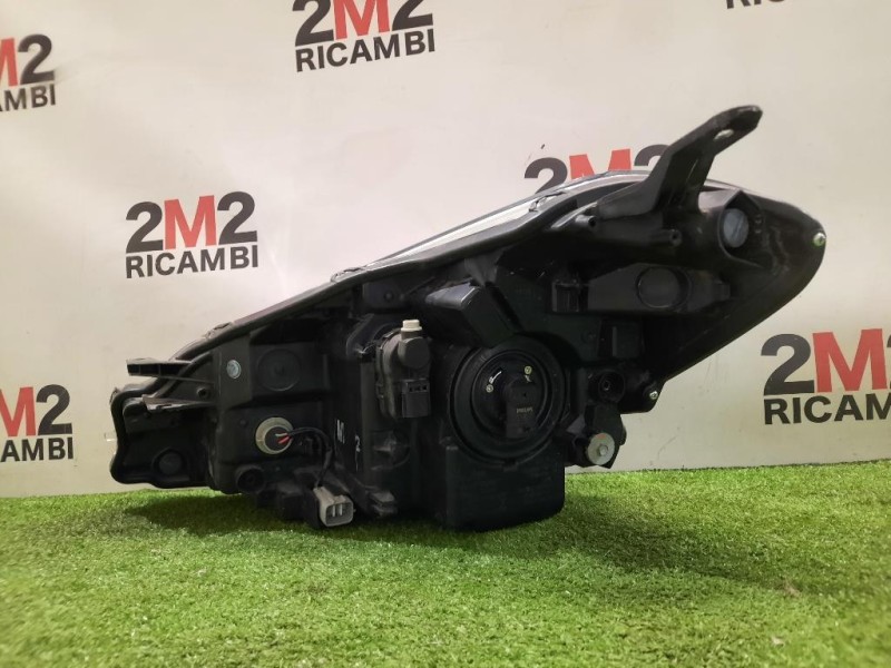 Proiettore ANT DX Toyota Yaris IV 2017