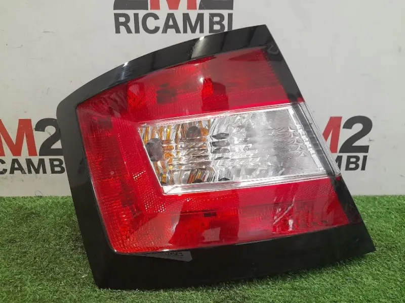 Fanale POST SX 6V6945095 Skoda Fabia NJ3 2018