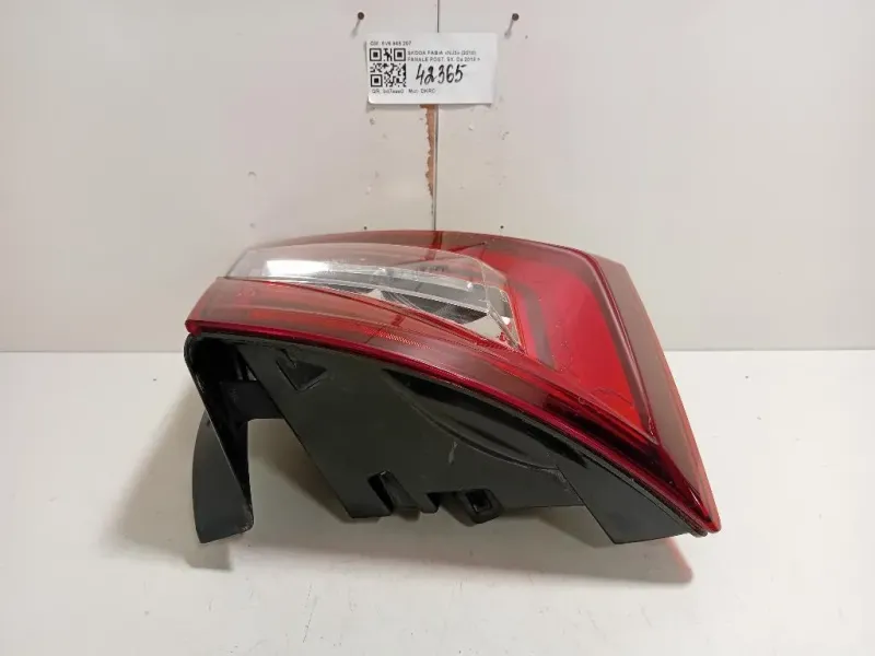 Fanale POST SX 6V6 945 207 Skoda Fabia NJ3 2018