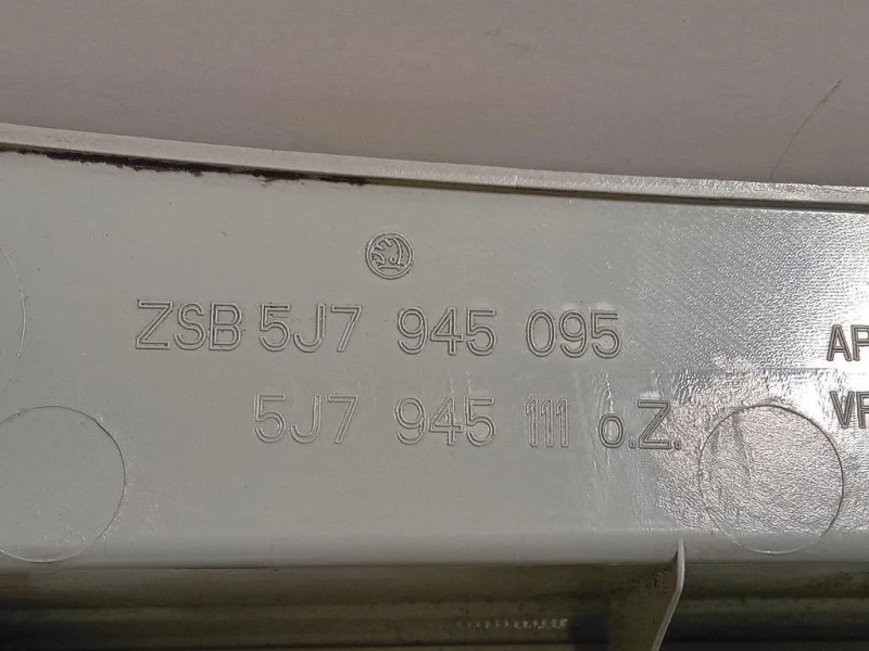 Fanale POST SX 5J7945111 Skoda Roomster 5J7 2006