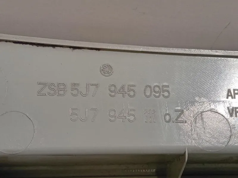 Fanale POST SX 5J7945111 Skoda Roomster 5J7 2006