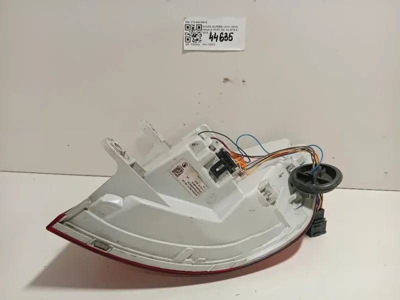Fanale POST SX 3T9945095B Skoda Superb 3V3 2015