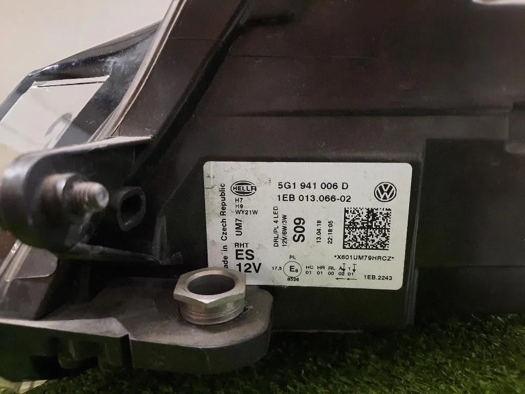 Proiettore ANT DX 5G1941006D Volkswagen GOLF VII 2017