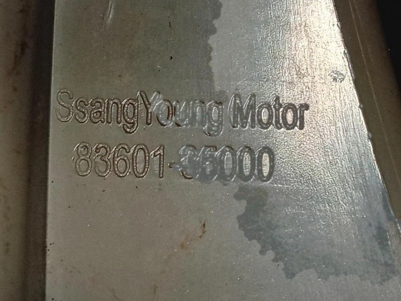 Fanale POST SX 83601-35000 Ssangyong Tivoli 2015