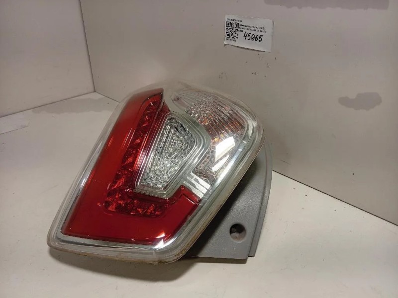 Fanale POST SX 83601-35000 Ssangyong Tivoli 2015