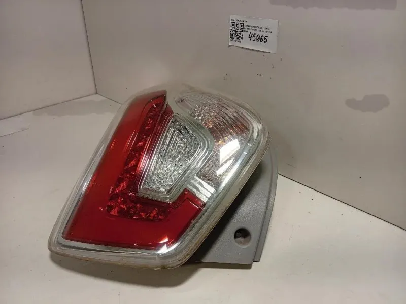 Fanale POST SX 83601-35000 Ssangyong Tivoli 2015