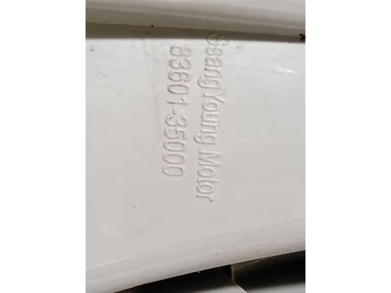 Fanale POST SX 83601-35000 Ssangyong Tivoli 2015